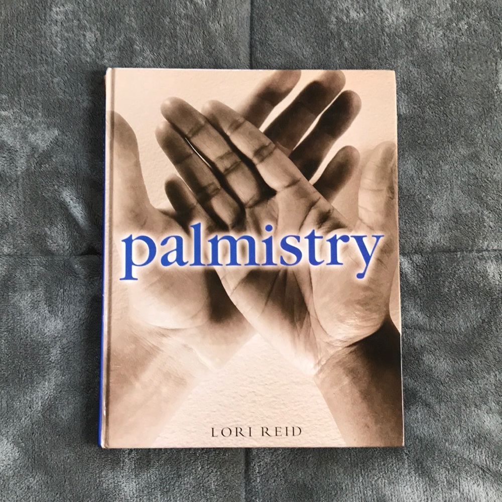 Palmistry — Lori Reid ✋✨